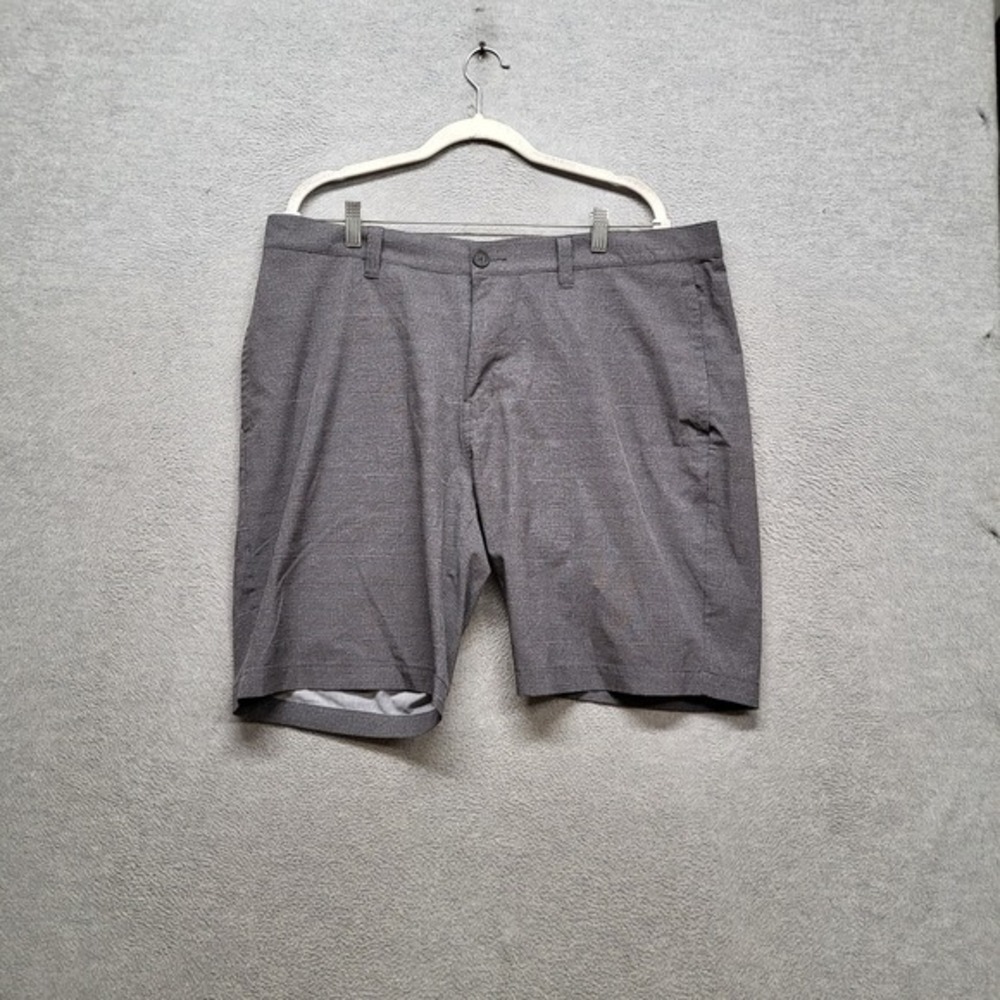 Travis Mathew Men Shorts 38 Gray Plaid Casual Chino Chino 10" Inseam
